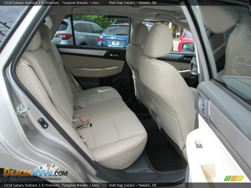 2018 Subaru Outback 2.5i Premium Tungsten Metallic / Ivory Photo #19