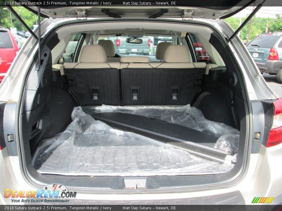 2018 Subaru Outback 2.5i Premium Tungsten Metallic / Ivory Photo #20