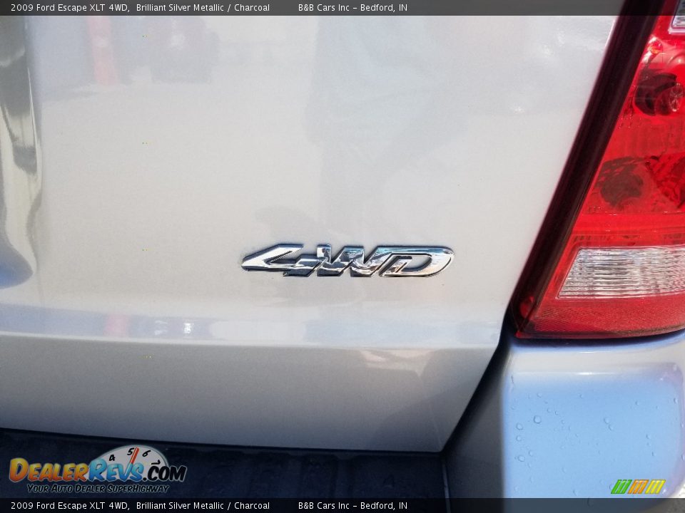 2009 Ford Escape XLT 4WD Brilliant Silver Metallic / Charcoal Photo #9