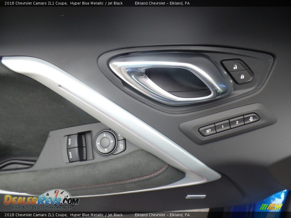 Controls of 2018 Chevrolet Camaro ZL1 Coupe Photo #15