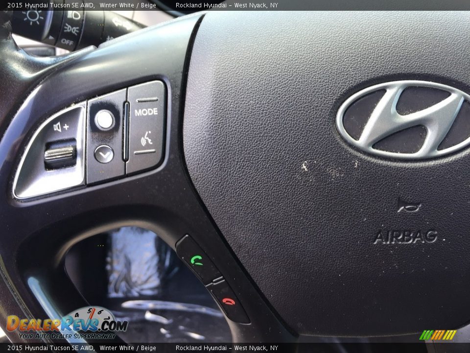2015 Hyundai Tucson SE AWD Winter White / Beige Photo #16