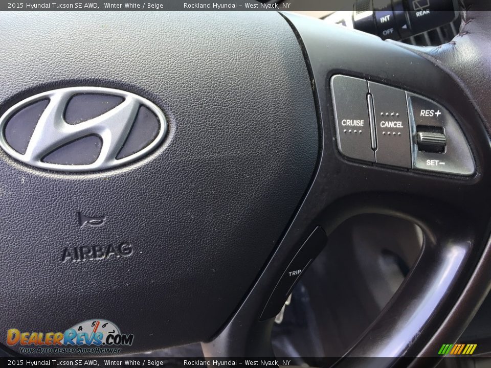 2015 Hyundai Tucson SE AWD Winter White / Beige Photo #17