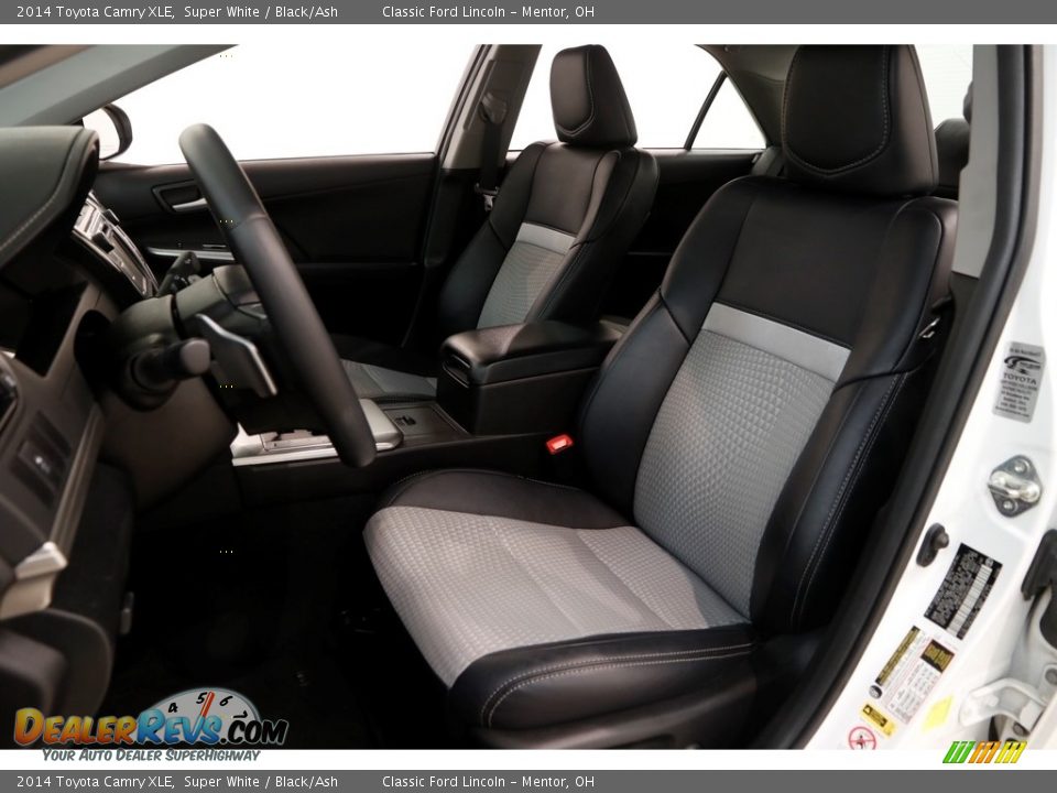 2014 Toyota Camry XLE Super White / Black/Ash Photo #5