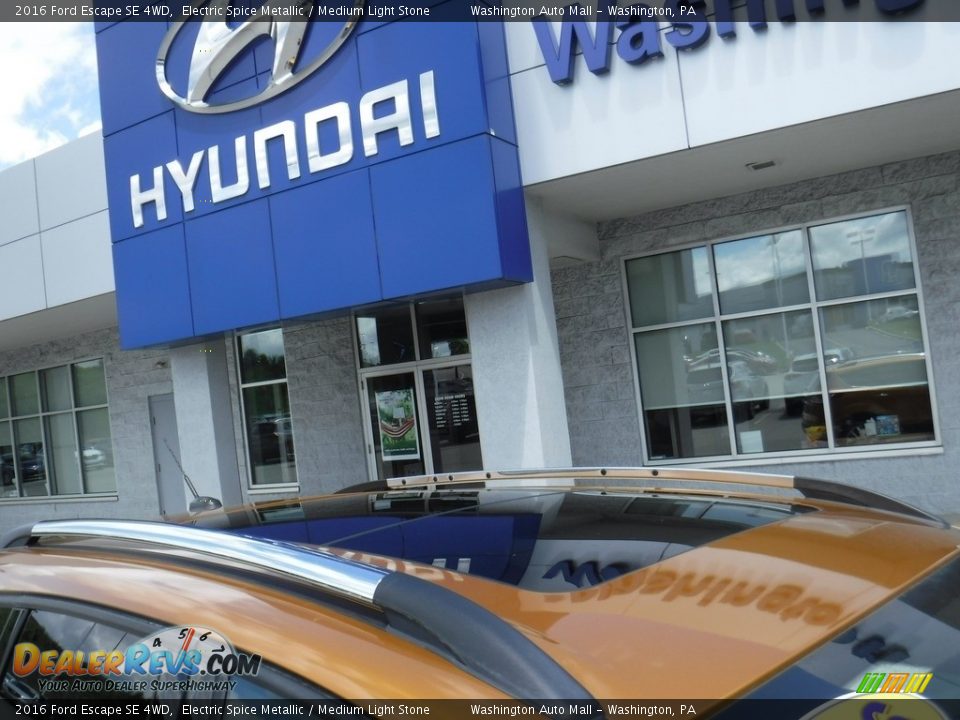 2016 Ford Escape SE 4WD Electric Spice Metallic / Medium Light Stone Photo #4