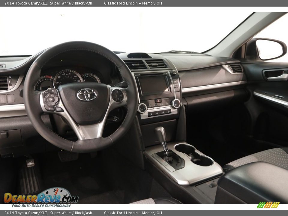 2014 Toyota Camry XLE Super White / Black/Ash Photo #6