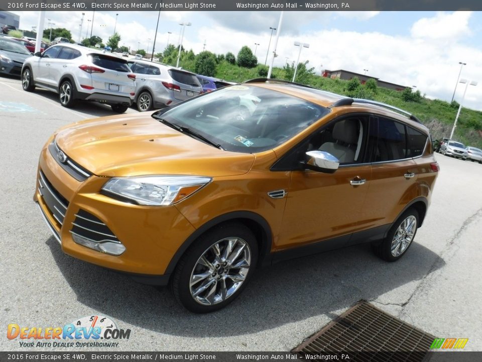 2016 Ford Escape SE 4WD Electric Spice Metallic / Medium Light Stone Photo #6