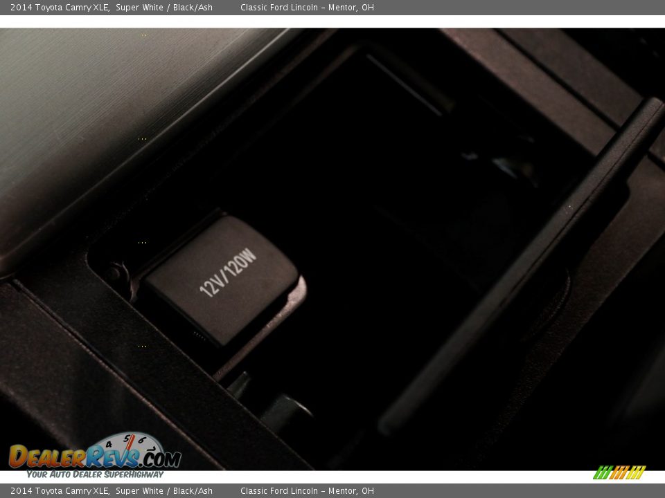 2014 Toyota Camry XLE Super White / Black/Ash Photo #14