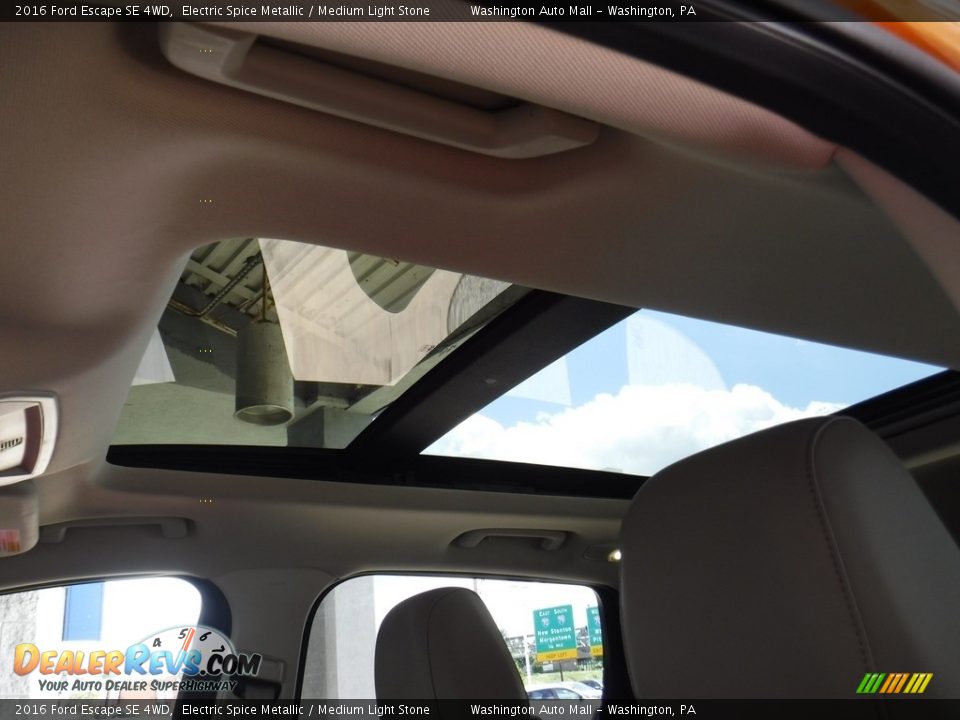 2016 Ford Escape SE 4WD Electric Spice Metallic / Medium Light Stone Photo #13