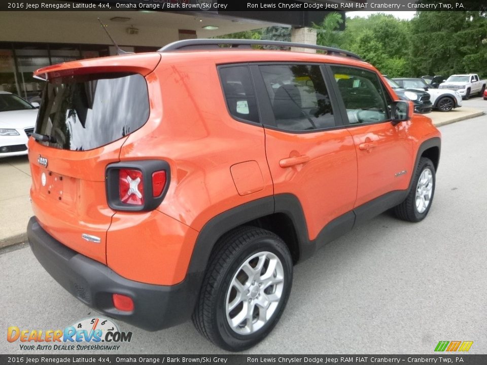 2016 Jeep Renegade Latitude 4x4 Omaha Orange / Bark Brown/Ski Grey Photo #2