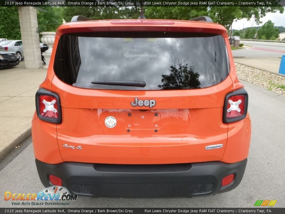 2016 Jeep Renegade Latitude 4x4 Omaha Orange / Bark Brown/Ski Grey Photo #8