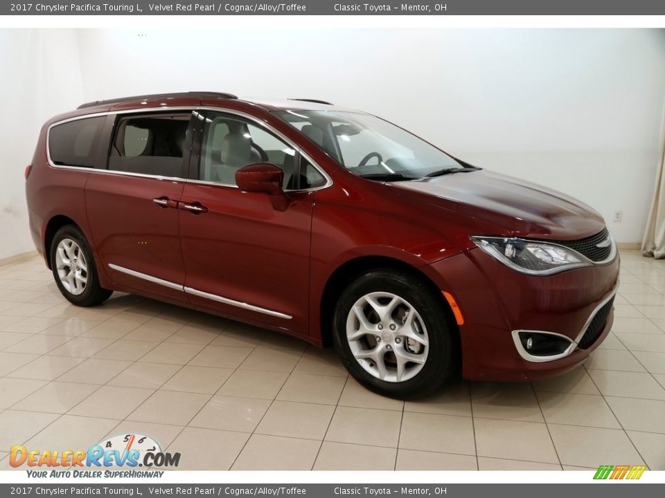 2017 Chrysler Pacifica Touring L Velvet Red Pearl / Cognac/Alloy/Toffee Photo #1