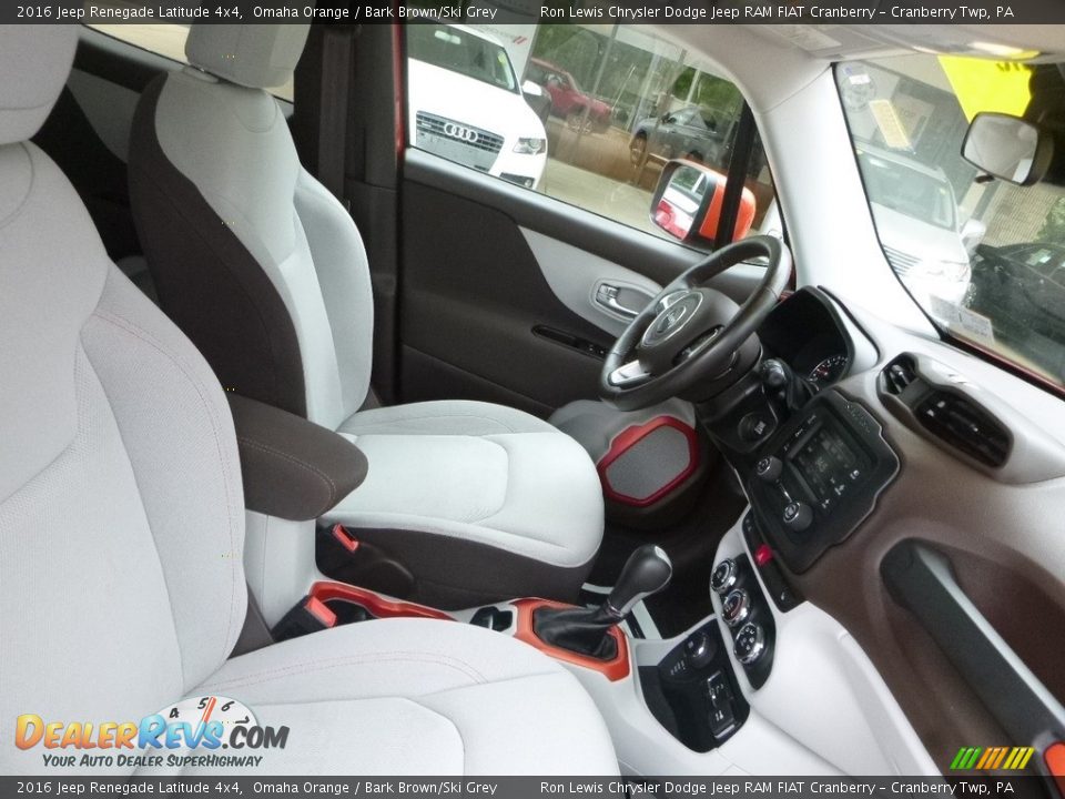 2016 Jeep Renegade Latitude 4x4 Omaha Orange / Bark Brown/Ski Grey Photo #11