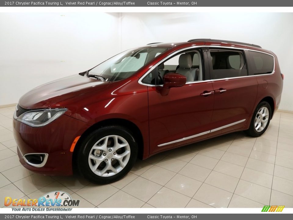 2017 Chrysler Pacifica Touring L Velvet Red Pearl / Cognac/Alloy/Toffee Photo #3