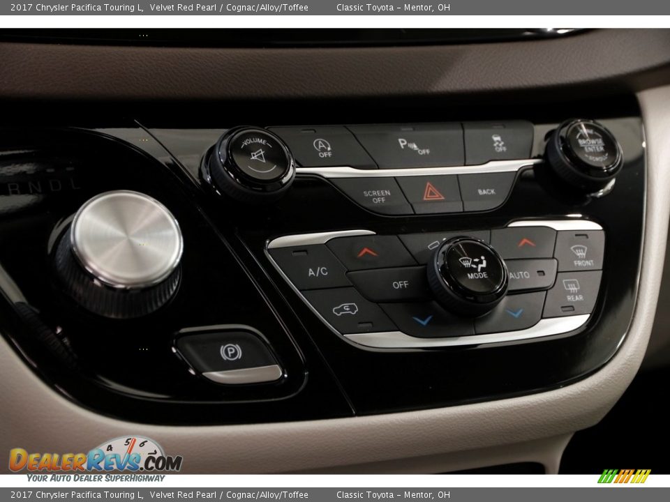 2017 Chrysler Pacifica Touring L Velvet Red Pearl / Cognac/Alloy/Toffee Photo #9
