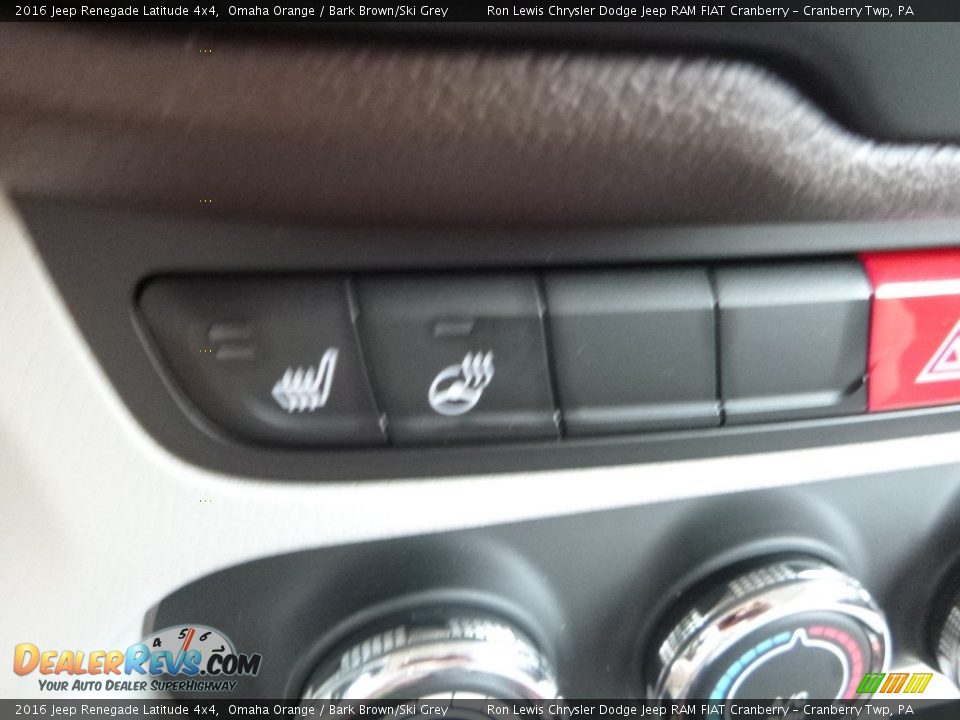 2016 Jeep Renegade Latitude 4x4 Omaha Orange / Bark Brown/Ski Grey Photo #20