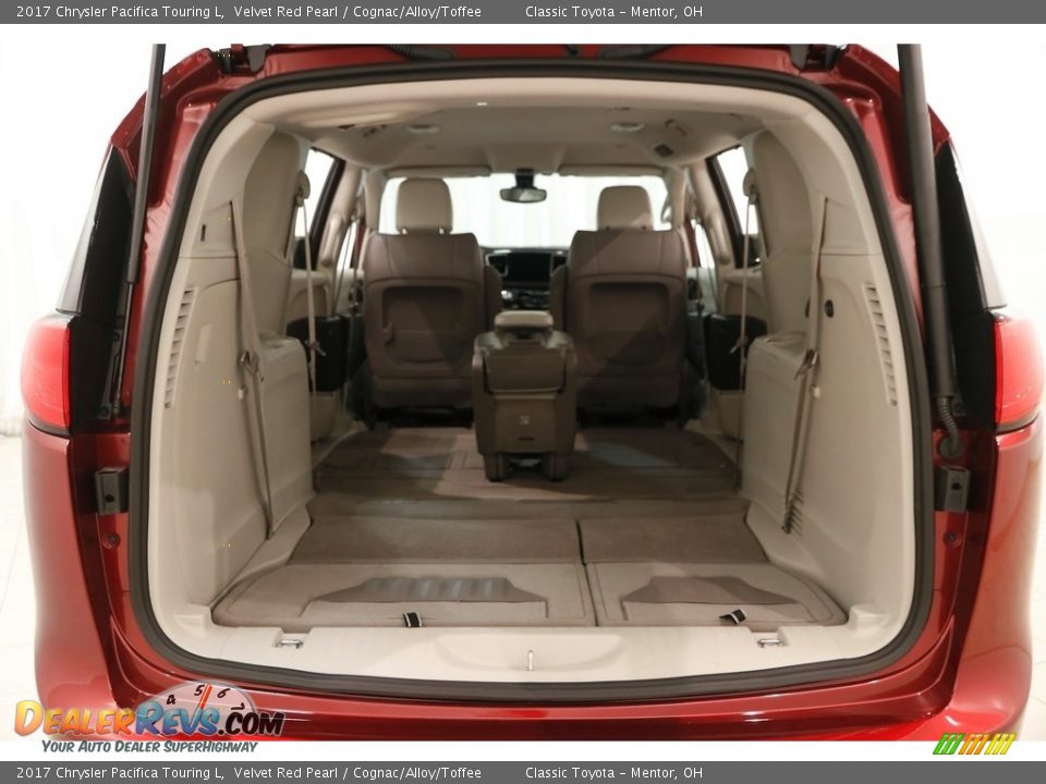 2017 Chrysler Pacifica Touring L Velvet Red Pearl / Cognac/Alloy/Toffee Photo #29