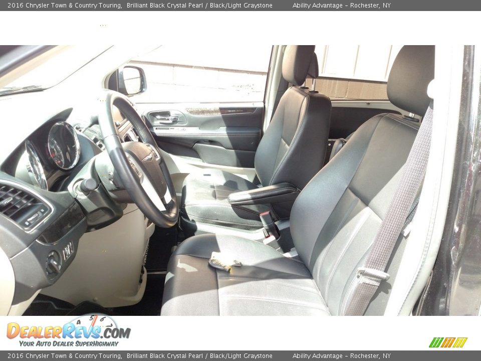 2016 Chrysler Town & Country Touring Brilliant Black Crystal Pearl / Black/Light Graystone Photo #25