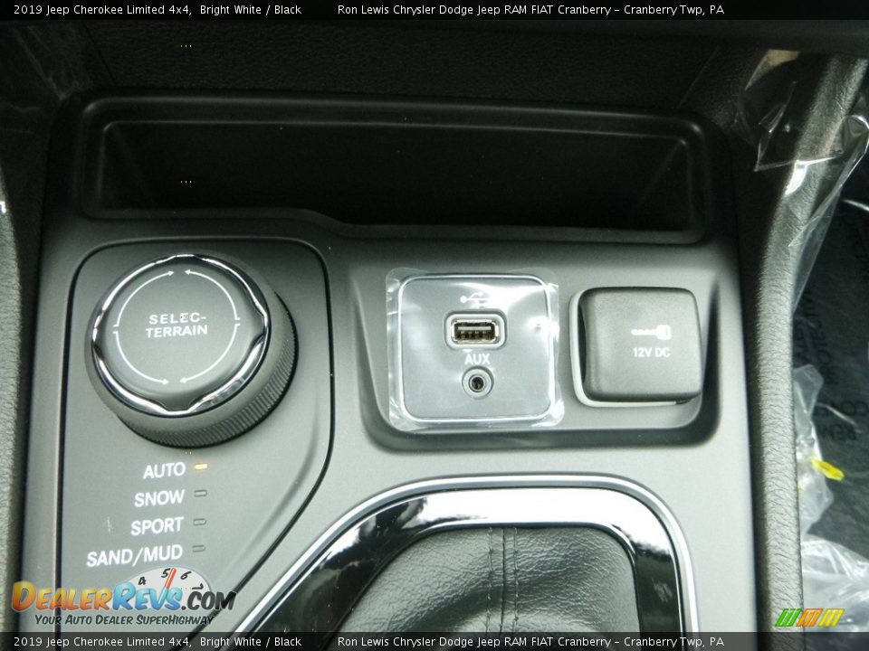 2019 Jeep Cherokee Limited 4x4 Bright White / Black Photo #20