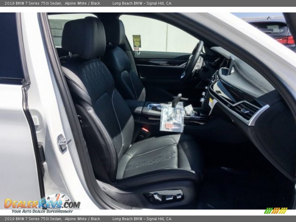 2019 BMW 7 Series 750i Sedan Alpine White / Black Photo #2