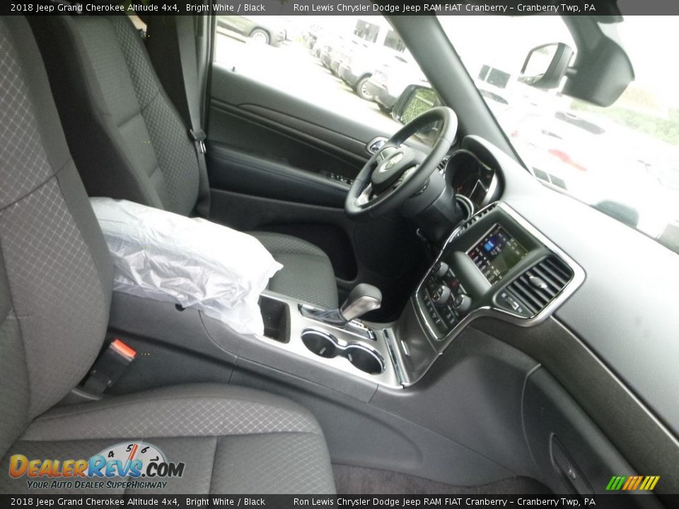 2018 Jeep Grand Cherokee Altitude 4x4 Bright White / Black Photo #10