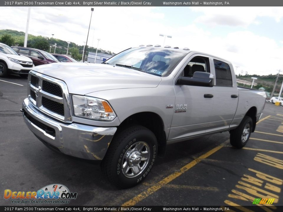 2017 Ram 2500 Tradesman Crew Cab 4x4 Bright Silver Metallic / Black/Diesel Gray Photo #7