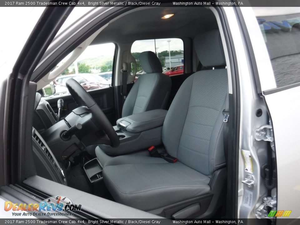 2017 Ram 2500 Tradesman Crew Cab 4x4 Bright Silver Metallic / Black/Diesel Gray Photo #14