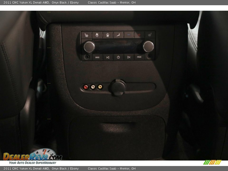 2011 GMC Yukon XL Denali AWD Onyx Black / Ebony Photo #17
