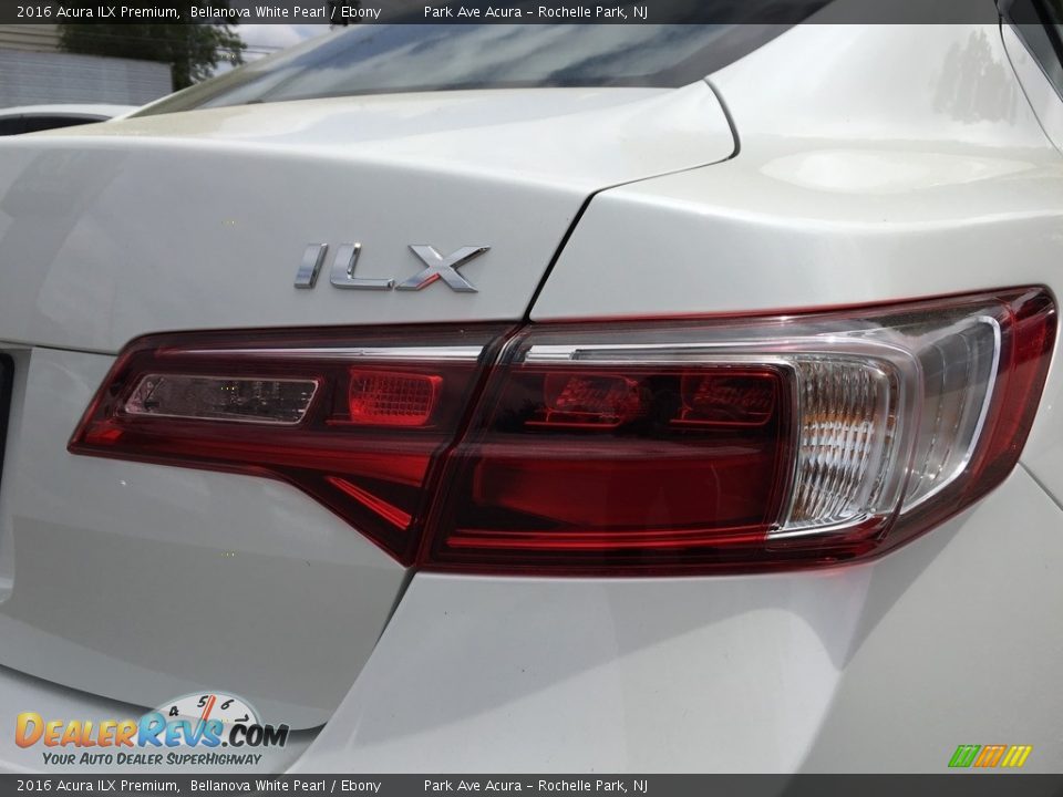 2016 Acura ILX Premium Bellanova White Pearl / Ebony Photo #22