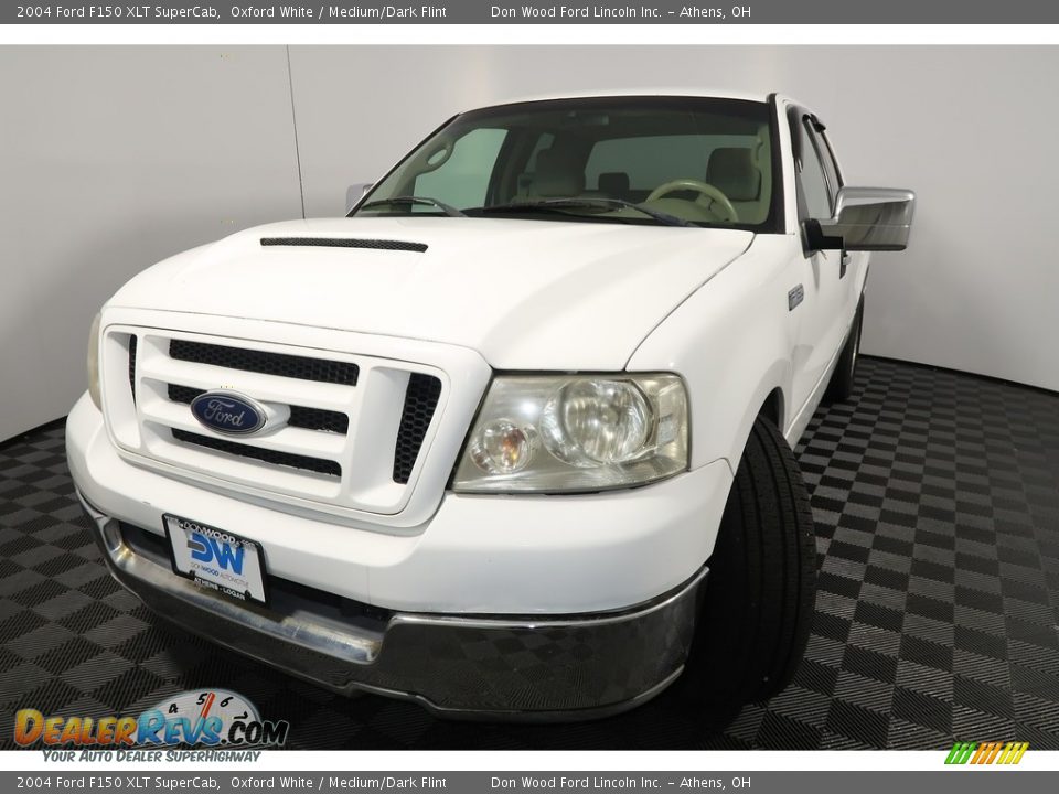 2004 Ford F150 XLT SuperCab Oxford White / Medium/Dark Flint Photo #5