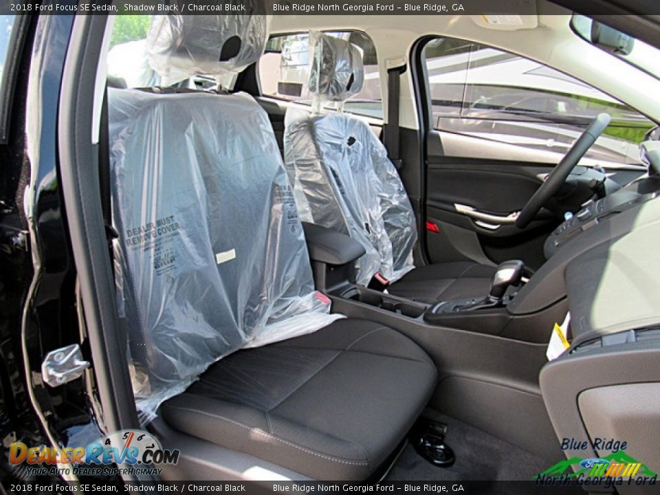 2018 Ford Focus SE Sedan Shadow Black / Charcoal Black Photo #11