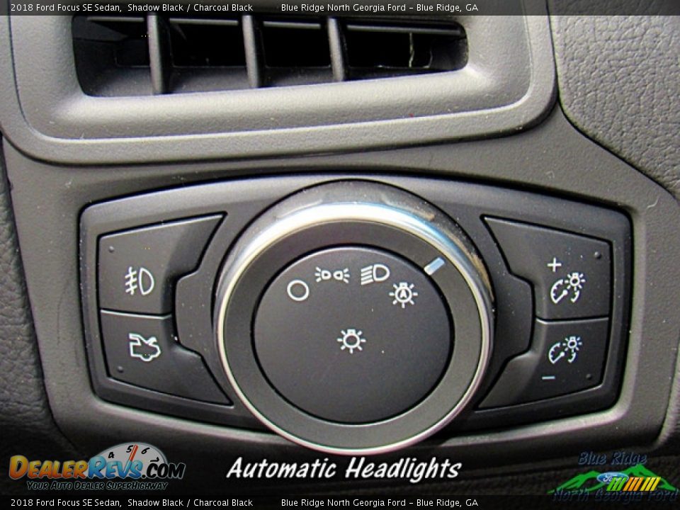 2018 Ford Focus SE Sedan Shadow Black / Charcoal Black Photo #22