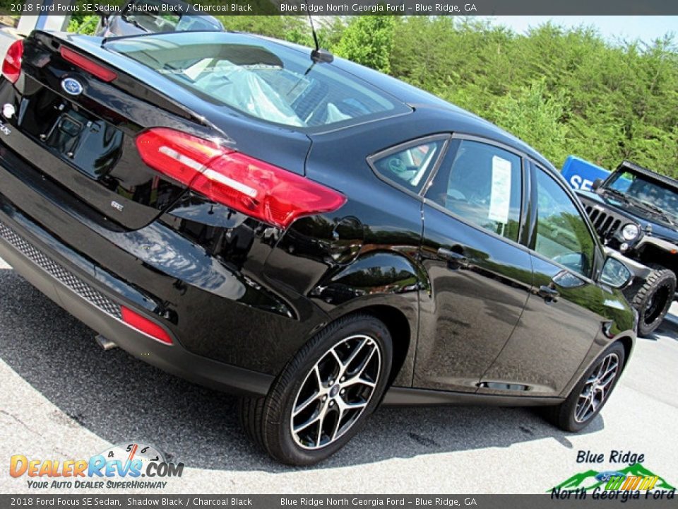 2018 Ford Focus SE Sedan Shadow Black / Charcoal Black Photo #31