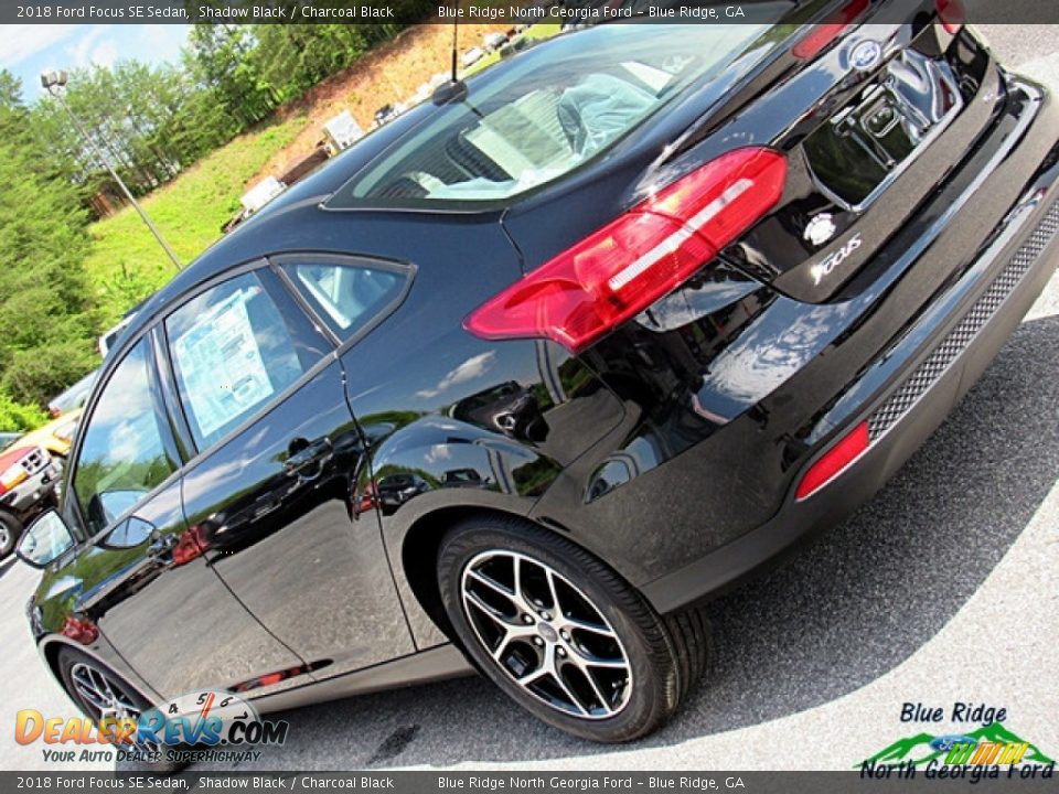 2018 Ford Focus SE Sedan Shadow Black / Charcoal Black Photo #32