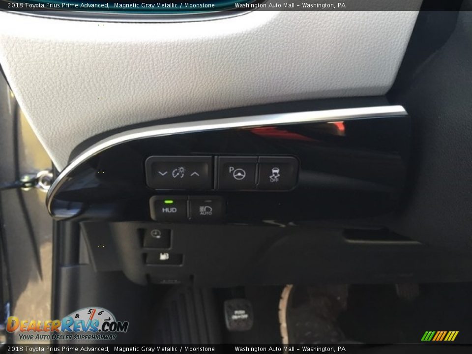 2018 Toyota Prius Prime Advanced Magnetic Gray Metallic / Moonstone Photo #23