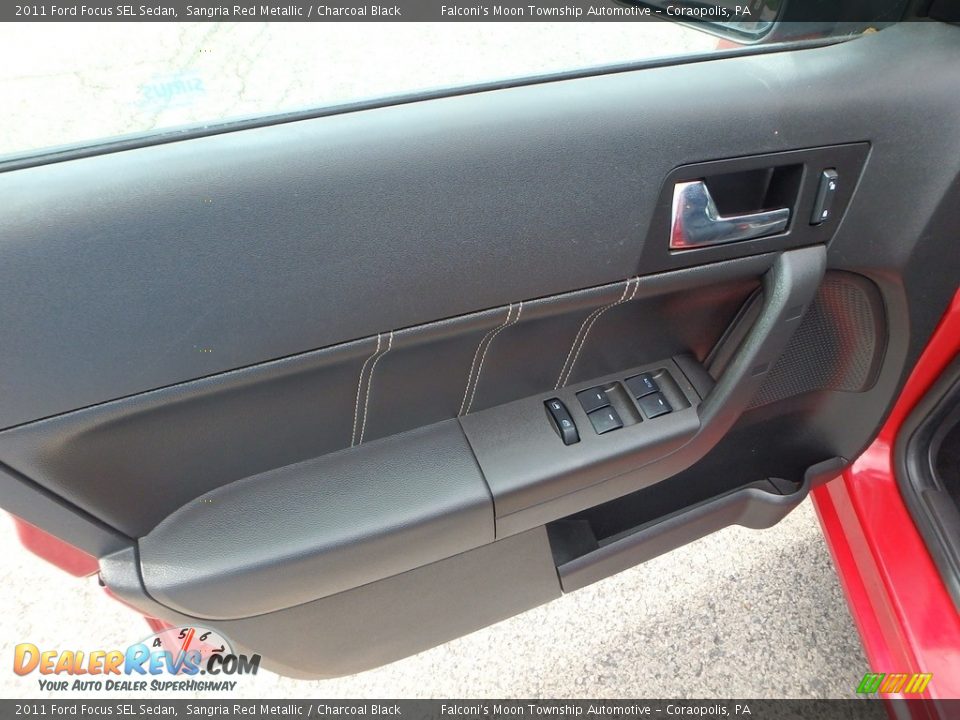 2011 Ford Focus SEL Sedan Sangria Red Metallic / Charcoal Black Photo #19