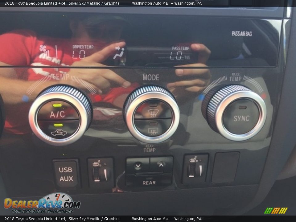 2018 Toyota Sequoia Limited 4x4 Silver Sky Metallic / Graphite Photo #10