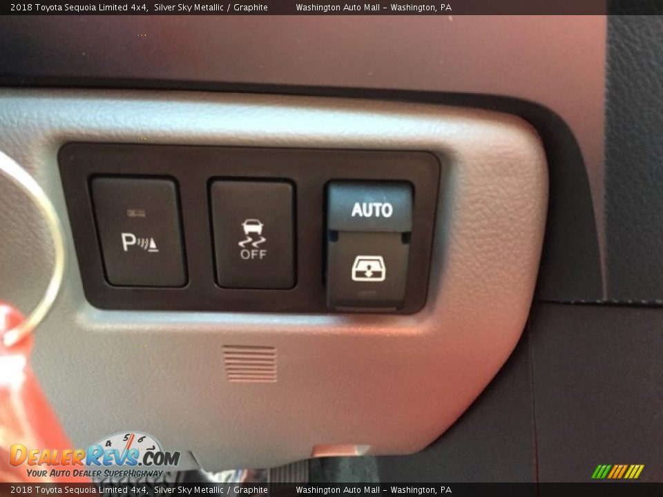 2018 Toyota Sequoia Limited 4x4 Silver Sky Metallic / Graphite Photo #12