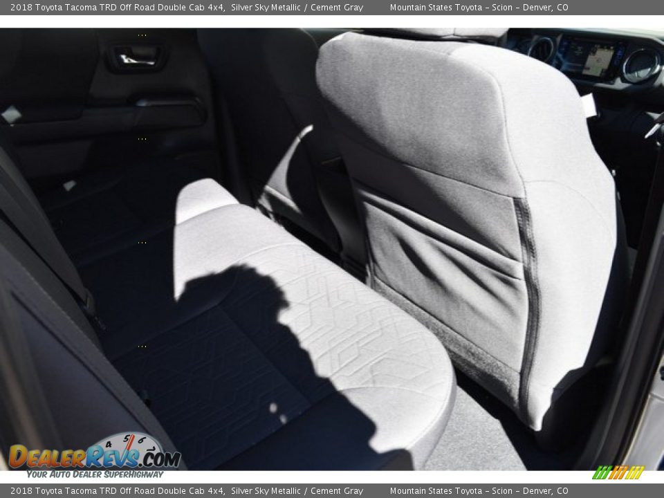 2018 Toyota Tacoma TRD Off Road Double Cab 4x4 Silver Sky Metallic / Cement Gray Photo #16