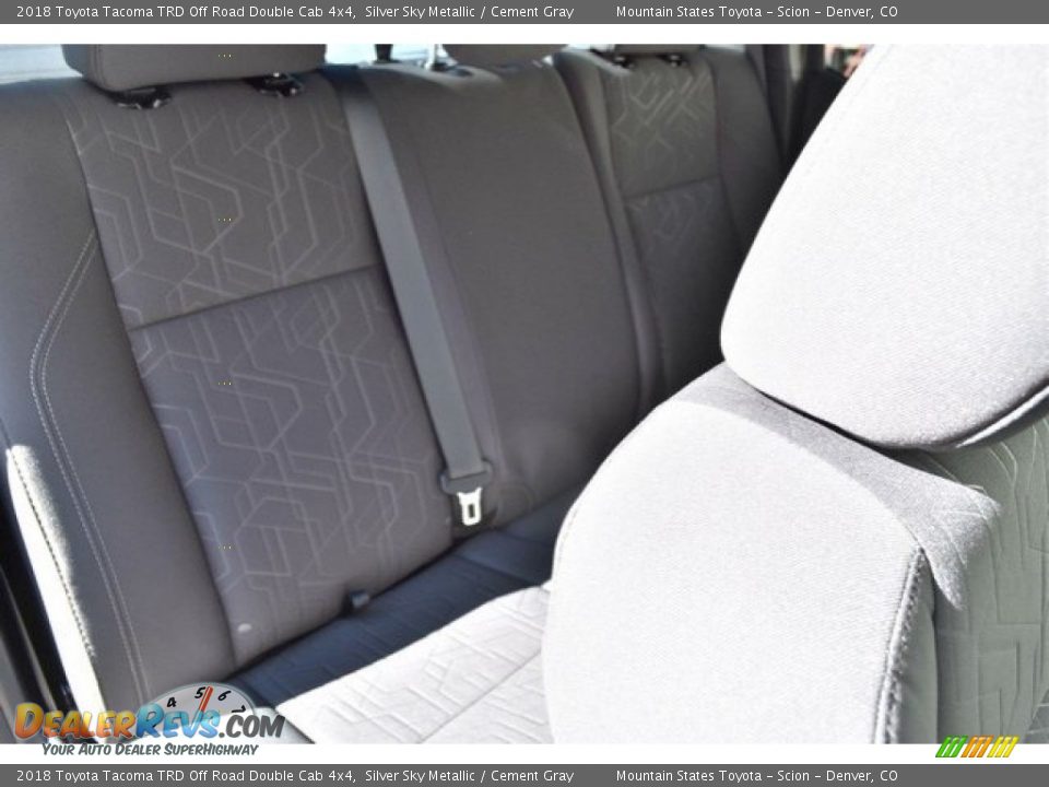 2018 Toyota Tacoma TRD Off Road Double Cab 4x4 Silver Sky Metallic / Cement Gray Photo #18