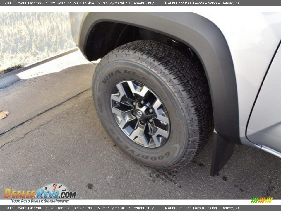 2018 Toyota Tacoma TRD Off Road Double Cab 4x4 Silver Sky Metallic / Cement Gray Photo #32