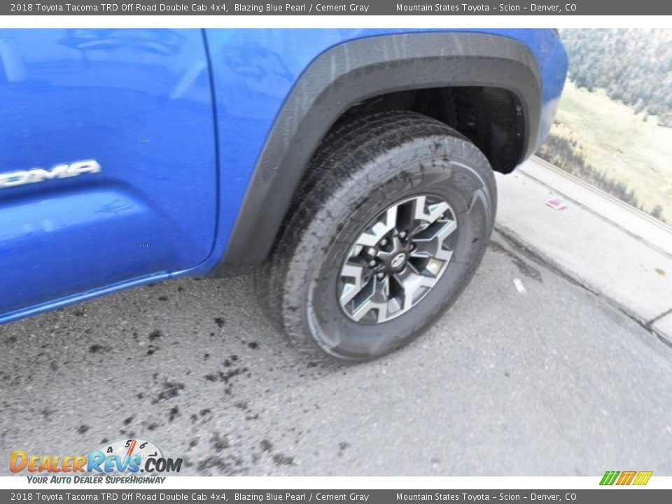 2018 Toyota Tacoma TRD Off Road Double Cab 4x4 Blazing Blue Pearl / Cement Gray Photo #15