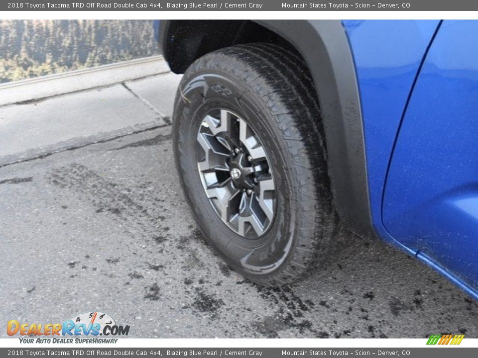 2018 Toyota Tacoma TRD Off Road Double Cab 4x4 Blazing Blue Pearl / Cement Gray Photo #32