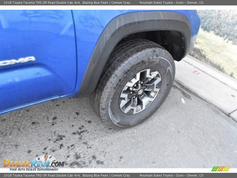 2018 Toyota Tacoma TRD Off Road Double Cab 4x4 Blazing Blue Pearl / Cement Gray Photo #35