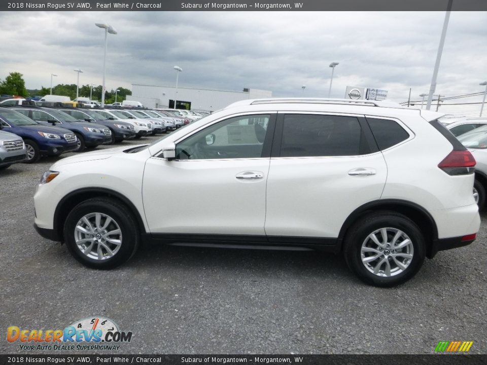 2018 Nissan Rogue SV AWD Pearl White / Charcoal Photo #7