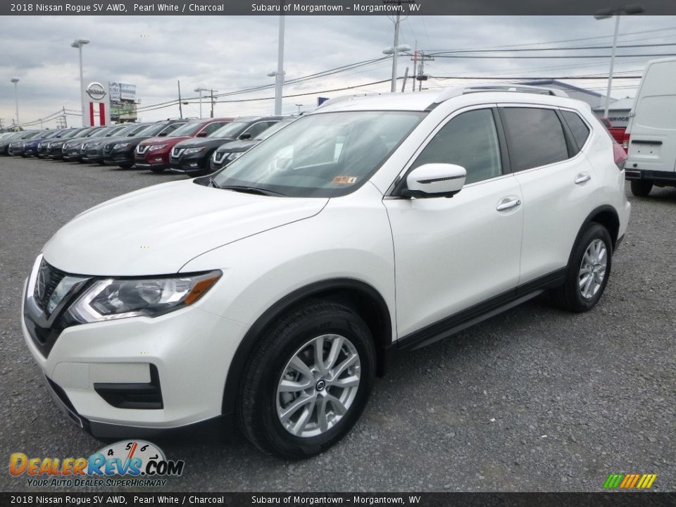 2018 Nissan Rogue SV AWD Pearl White / Charcoal Photo #8
