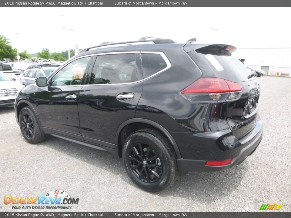 2018 Nissan Rogue SV AWD Magnetic Black / Charcoal Photo #6