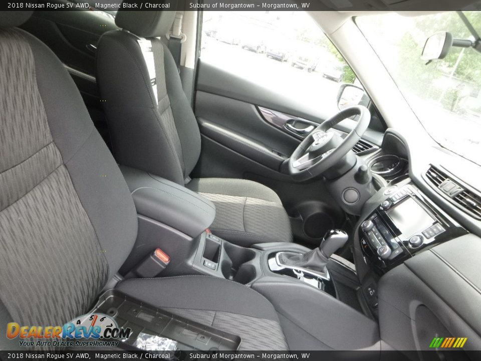 2018 Nissan Rogue SV AWD Magnetic Black / Charcoal Photo #11