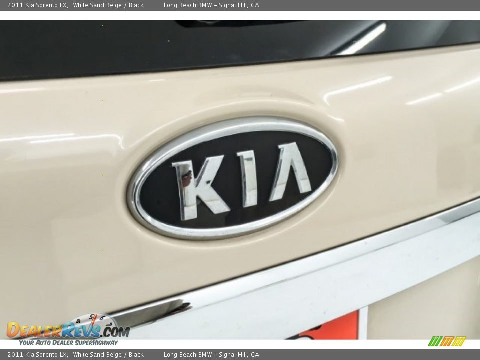 2011 Kia Sorento LX White Sand Beige / Black Photo #30