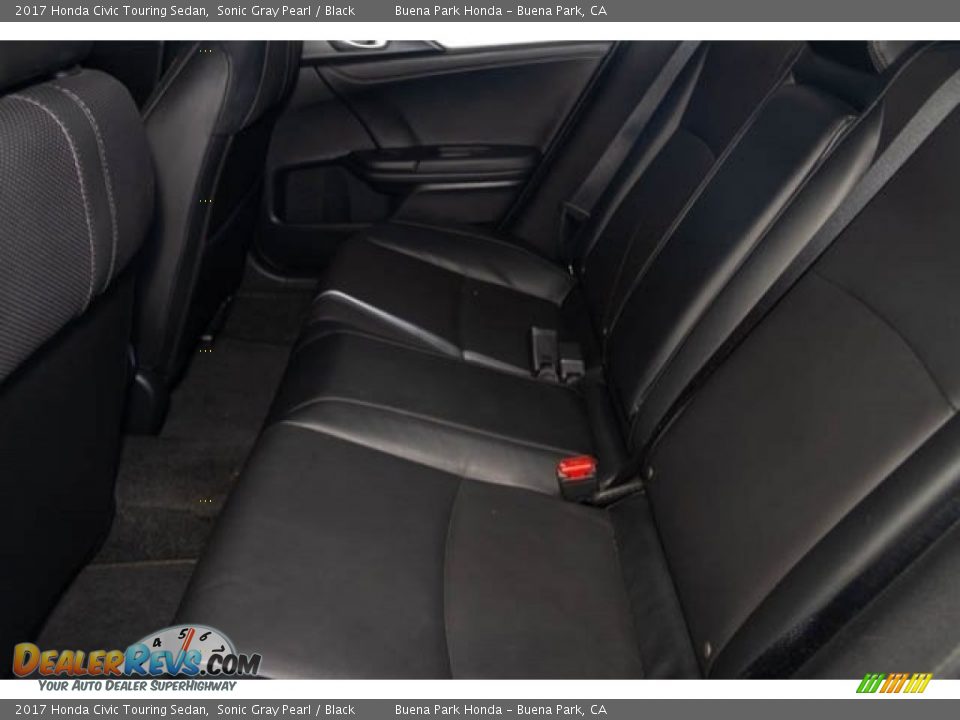 2017 Honda Civic Touring Sedan Sonic Gray Pearl / Black Photo #4