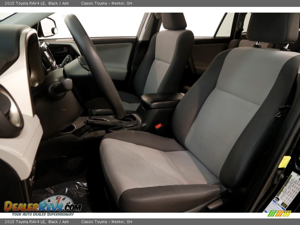 2015 Toyota RAV4 LE Black / Ash Photo #5